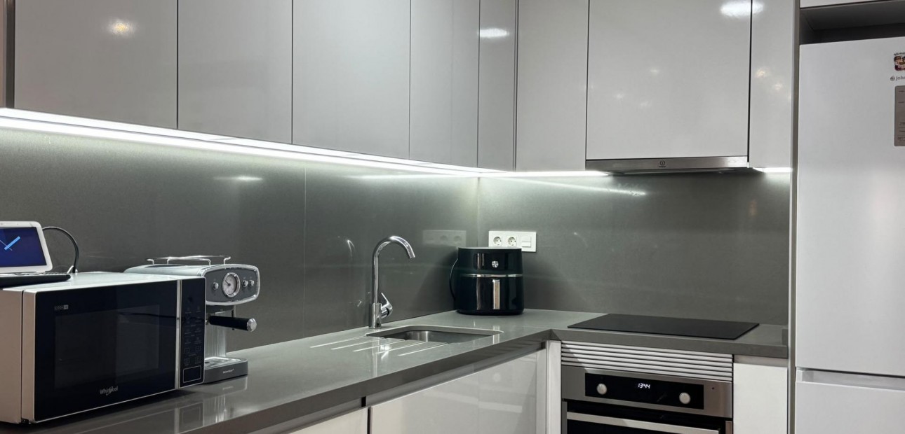 Sale - Apartment / flat -
Torrevieja - Playa del cura
