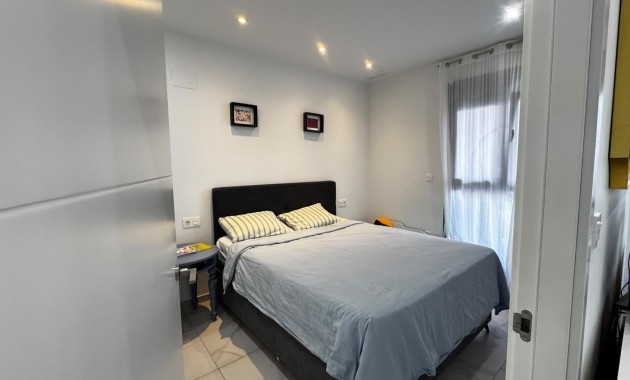 Sale - Apartment / flat -
Torrevieja - Playa del cura