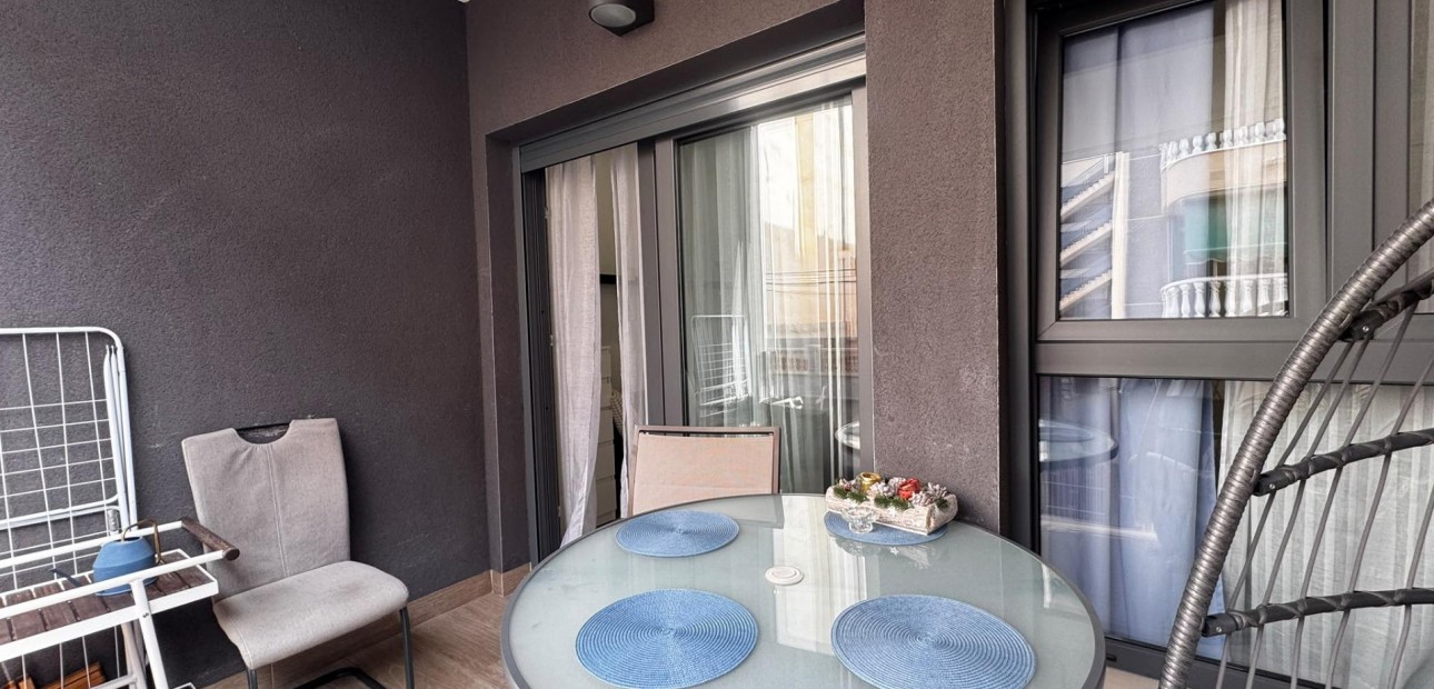 Sale - Apartment / flat -
Torrevieja - Playa del cura
