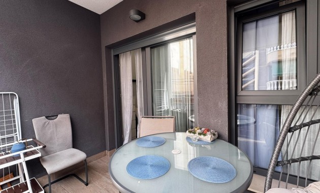 Sale - Apartment / flat -
Torrevieja - Playa del cura