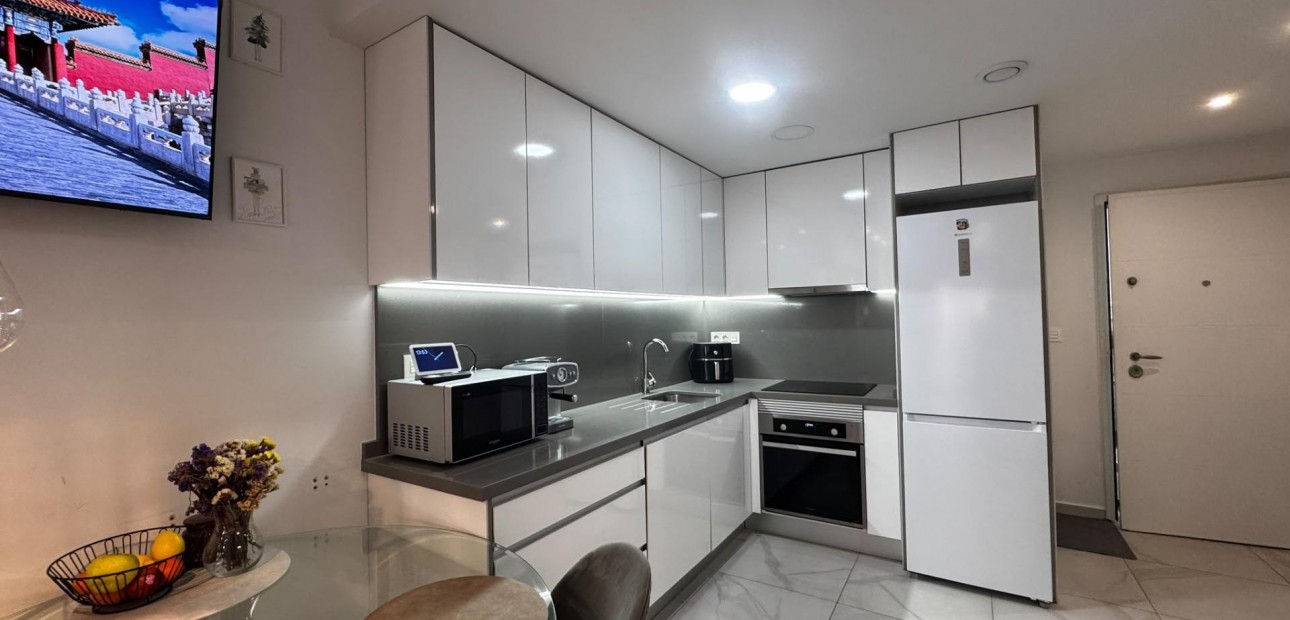 Sale - Apartment / flat -
Torrevieja - Playa del cura