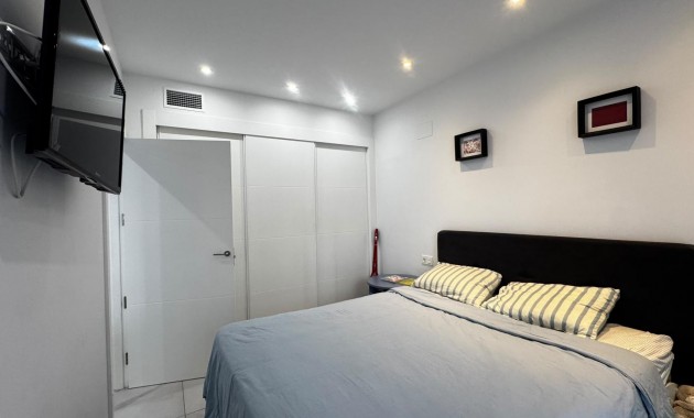 Sale - Apartment / flat -
Torrevieja - Playa del cura