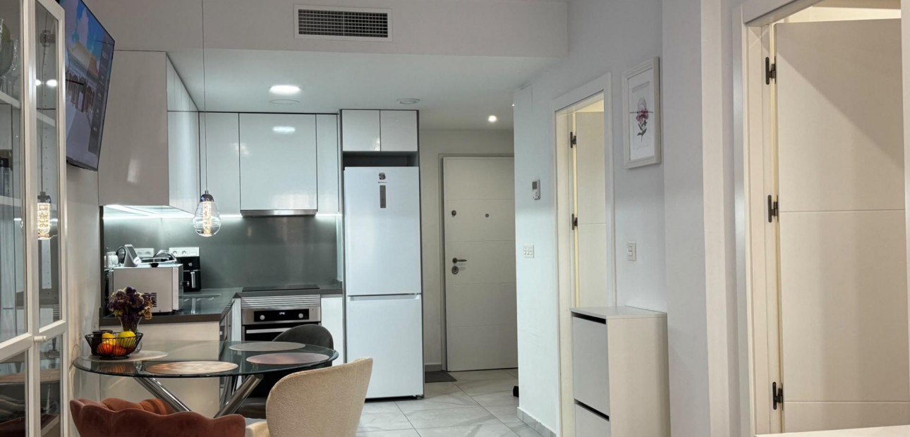 Sale - Apartment / flat -
Torrevieja - Playa del cura