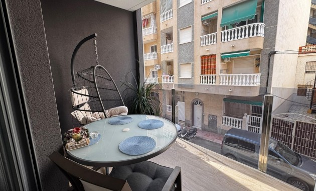 Sale - Apartment / flat -
Torrevieja - Playa del cura