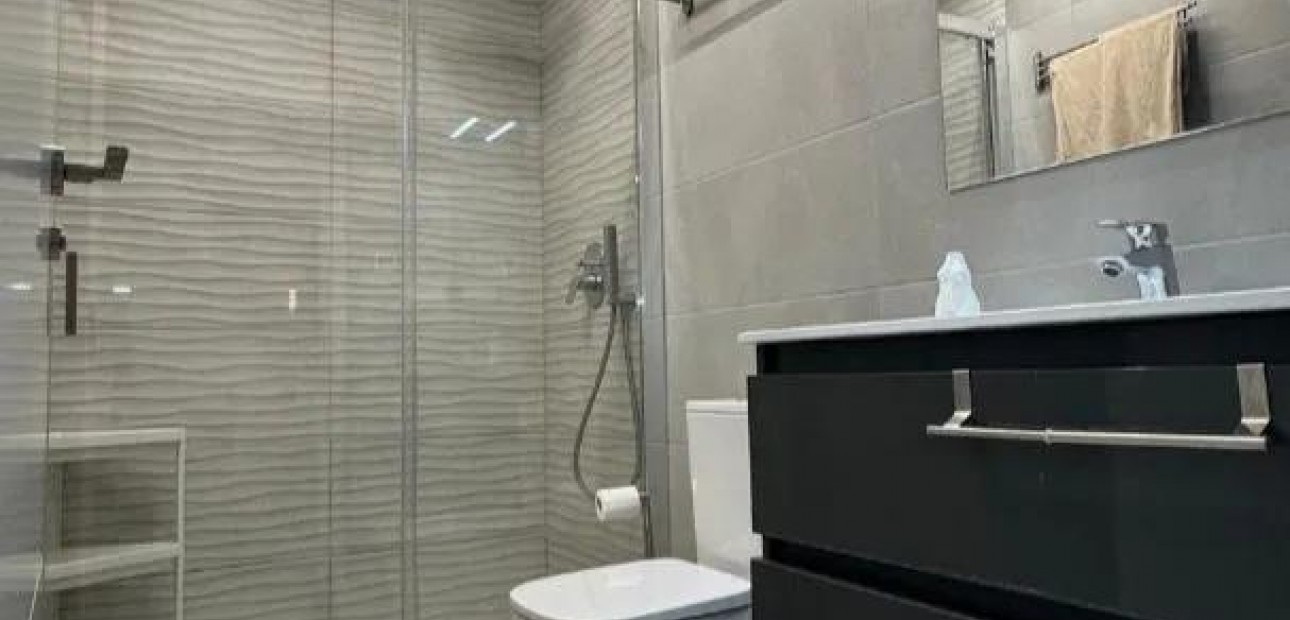 Sale - Apartment / flat -
Torrevieja - Playa del cura