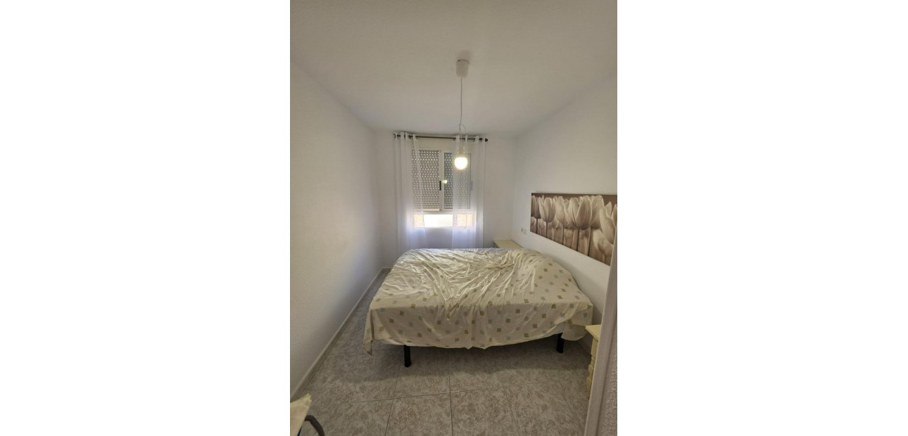 Sale - Apartment / flat -
Torrevieja - Estacion de autobuses