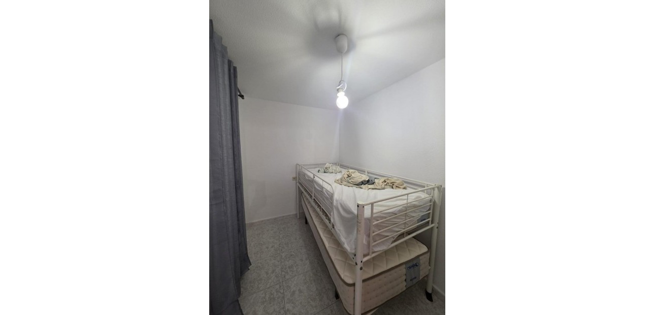 Sale - Apartment / flat -
Torrevieja - Estacion de autobuses