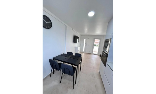 Sale - Apartment / flat -
Orihuela Costa - La Zenia
