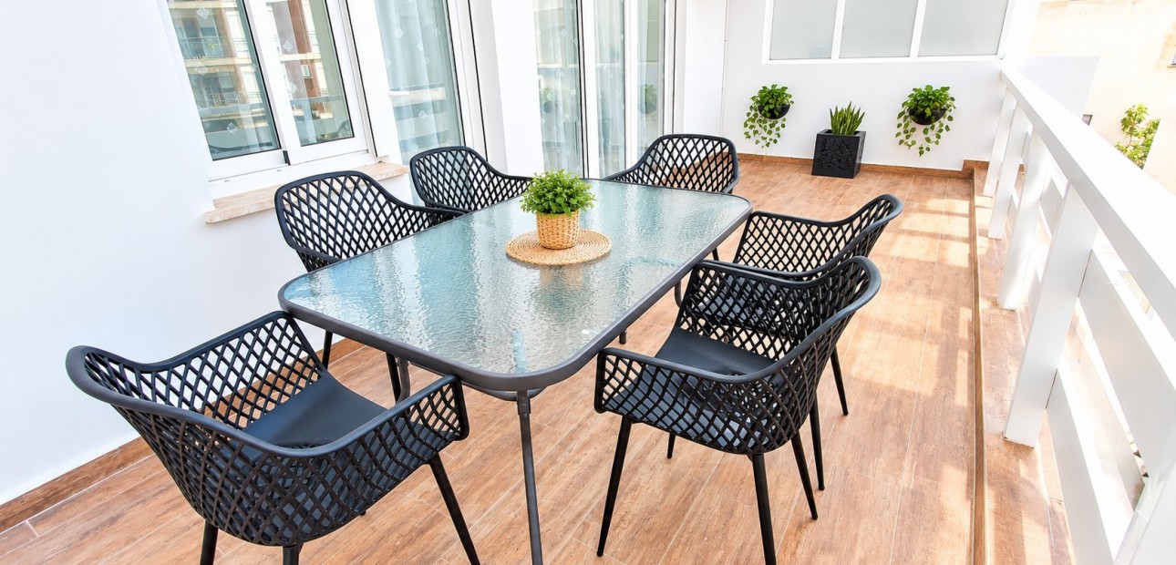 Sale - Apartment / flat -
Torrevieja - Playa Los Locos