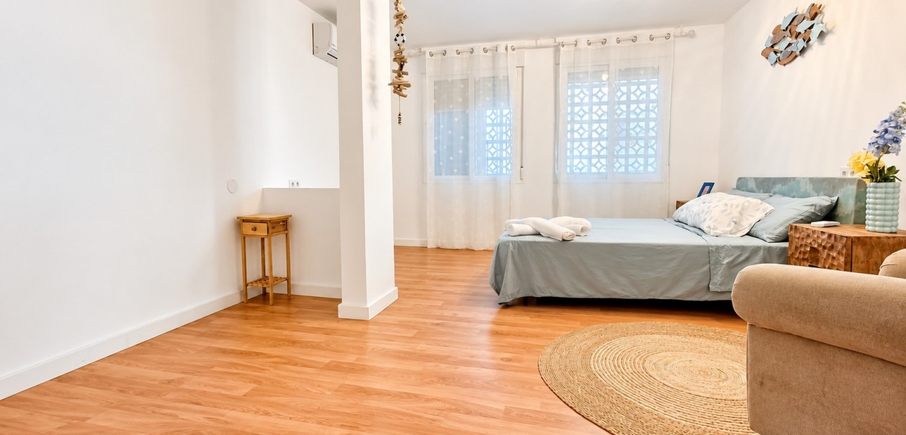 Sale - Apartment / flat -
Torrevieja - Playa Los Locos