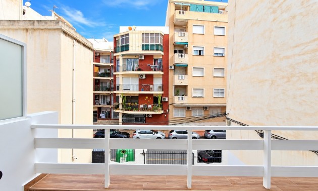 Sale - Apartment / flat -
Torrevieja - Playa Los Locos