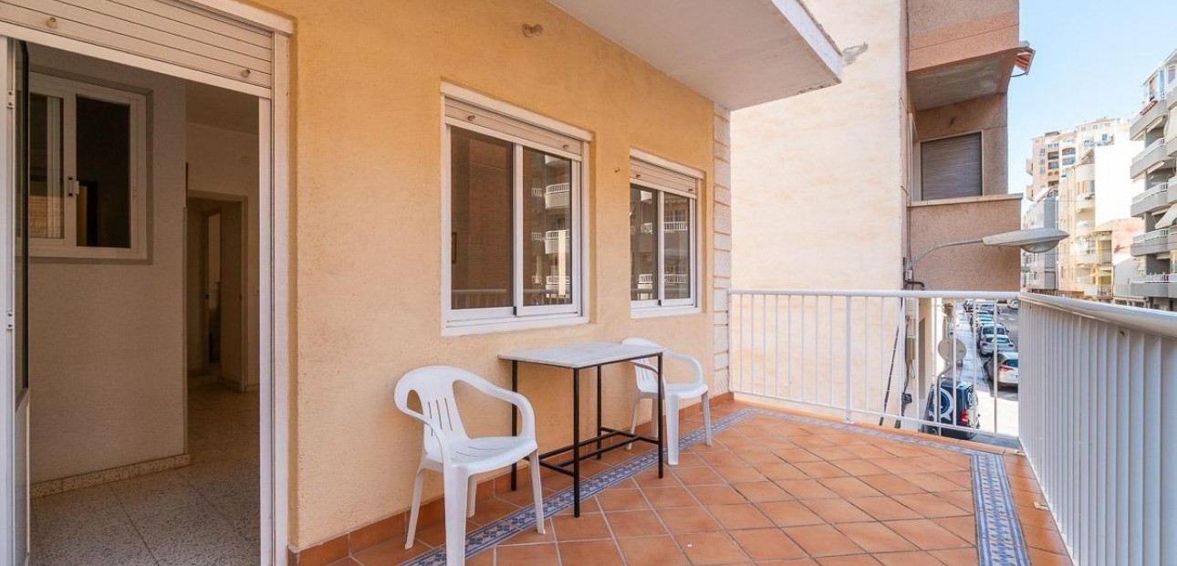 Sale - Flat -
Torrevieja - Habaneras
