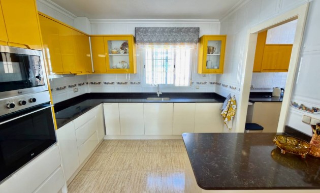 Sale - Villa -
Guardamar del Segura - Guardamar - El Raso