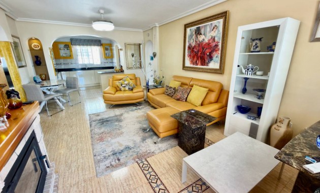 Sale - Villa -
Guardamar del Segura - Guardamar - El Raso