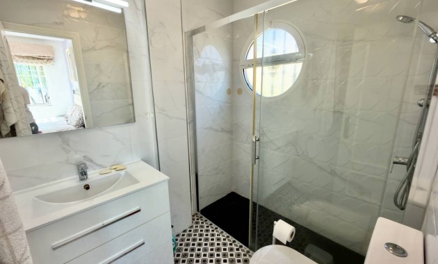 Sale - Villa -
Guardamar del Segura - Guardamar - El Raso