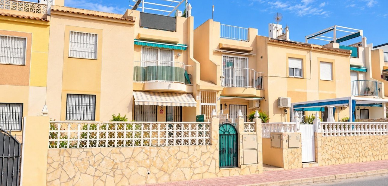 Sale - Bungalow -
Torrevieja - La Siesta - El Salado - Torreta