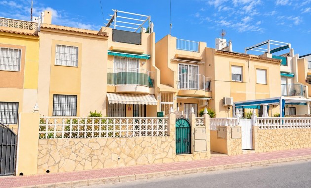 Sale - Bungalow -
Torrevieja - La Siesta - El Salado - Torreta