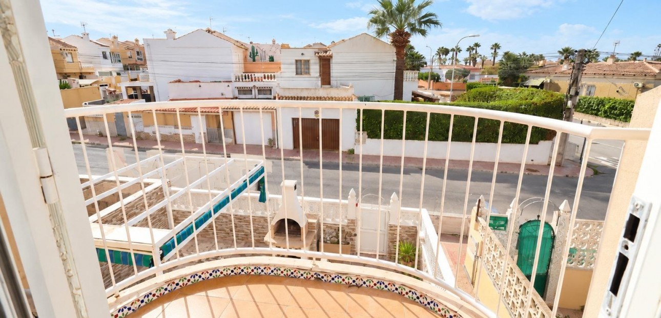 Sale - Bungalow -
Torrevieja - La Siesta - El Salado - Torreta