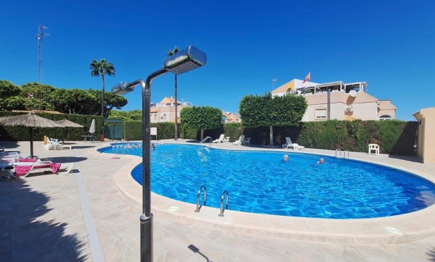 Sale - Apartment / flat -
Torrevieja - Acequion