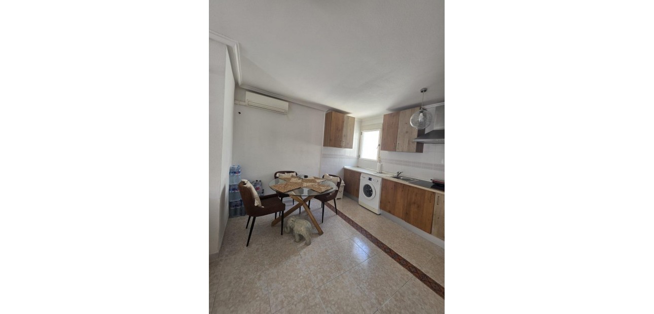 Sale - Apartment / flat -
Torrevieja - Acequion
