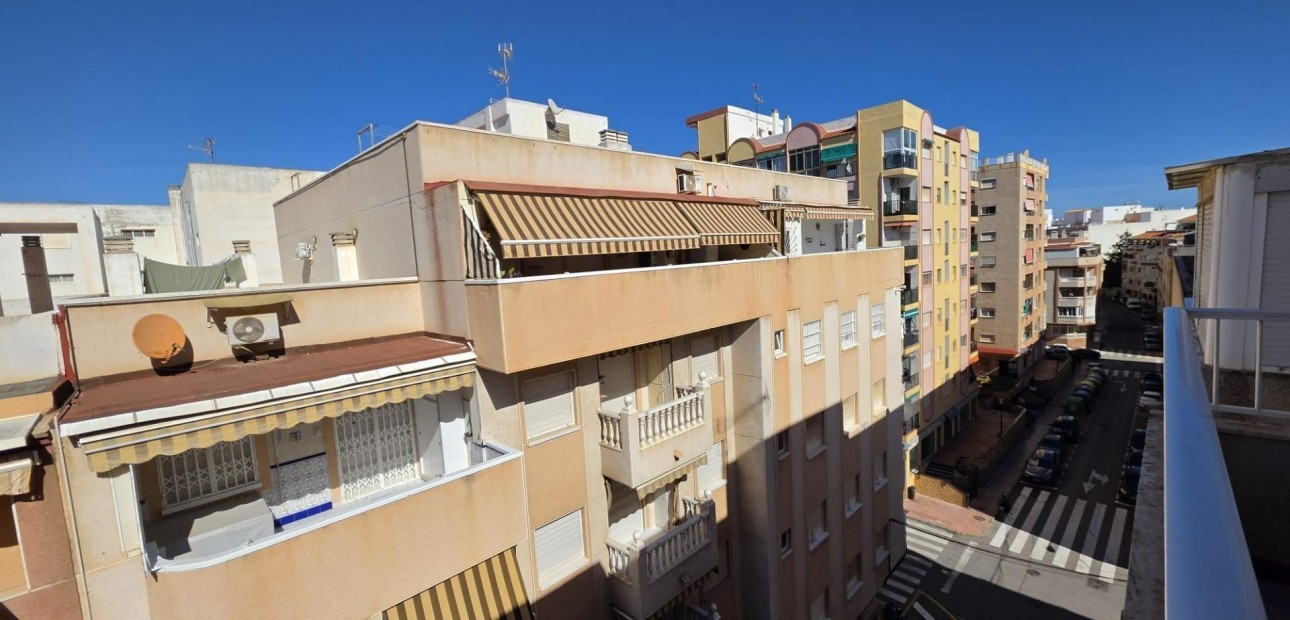 Sale - Apartment / flat -
Torrevieja - Estacion de autobuses