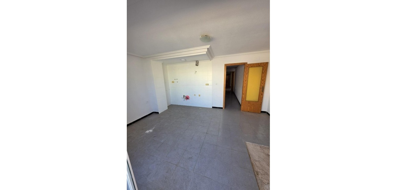 Sale - Apartment / flat -
Torrevieja - Estacion de autobuses