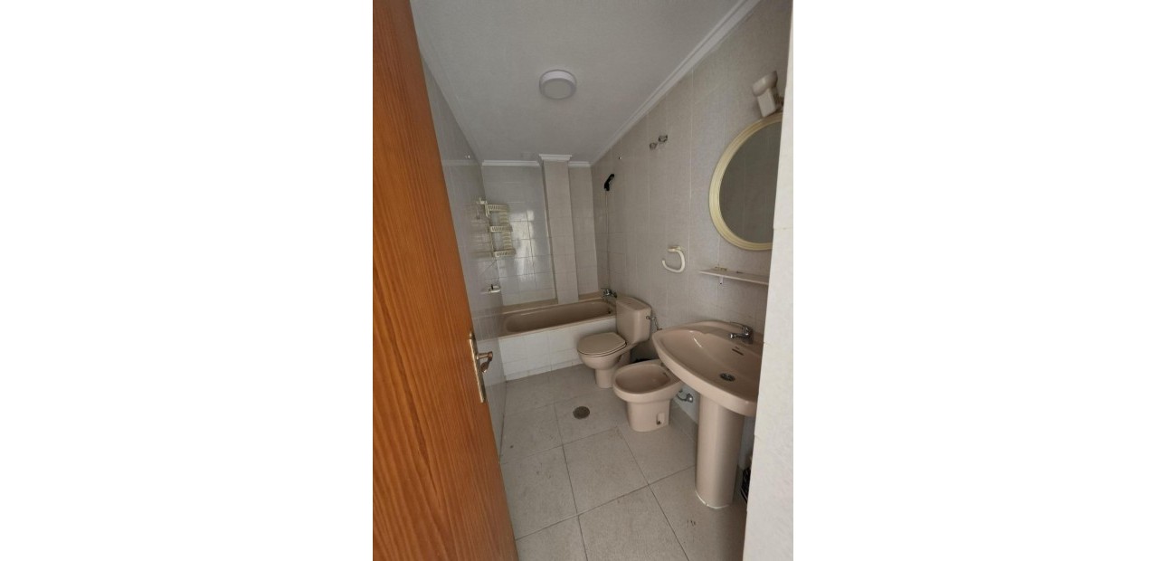 Sale - Apartment / flat -
Torrevieja - Estacion de autobuses