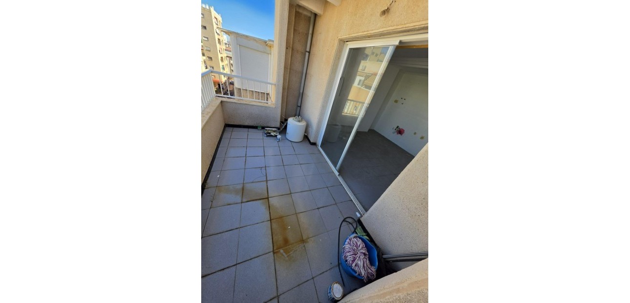 Sale - Apartment / flat -
Torrevieja - Estacion de autobuses