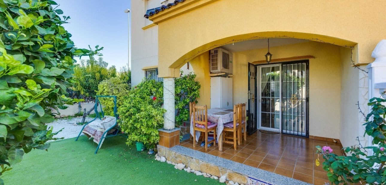 Sale - Bungalow -
Orihuela Costa - Lomas de Cabo Roig