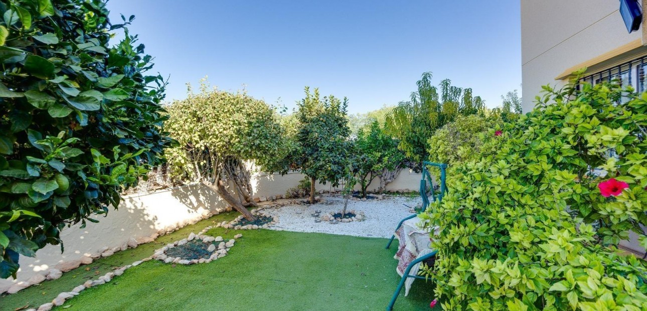 Sale - Bungalow -
Orihuela Costa - Lomas de Cabo Roig