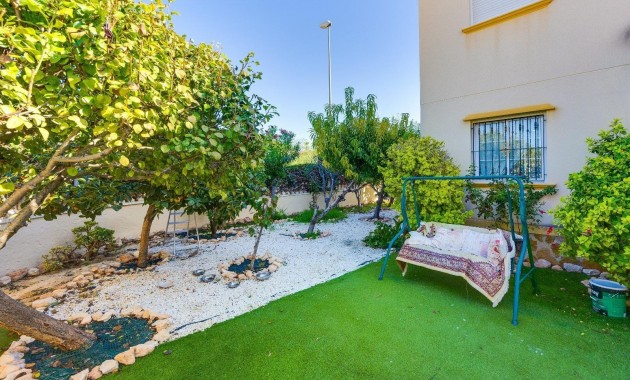 Sale - Bungalow -
Orihuela Costa - Lomas de Cabo Roig