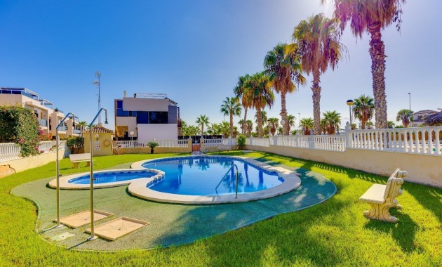 Sale - Bungalow -
Orihuela Costa - Lomas de Cabo Roig