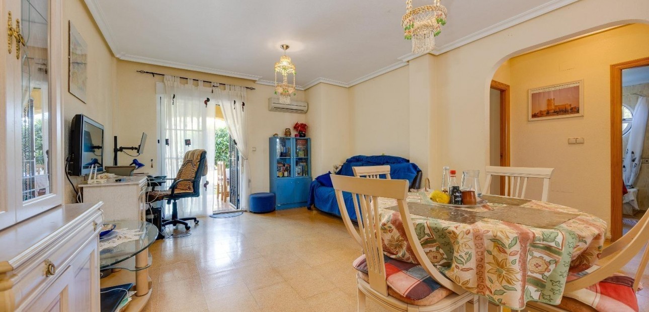 Sale - Bungalow -
Orihuela Costa - Lomas de Cabo Roig