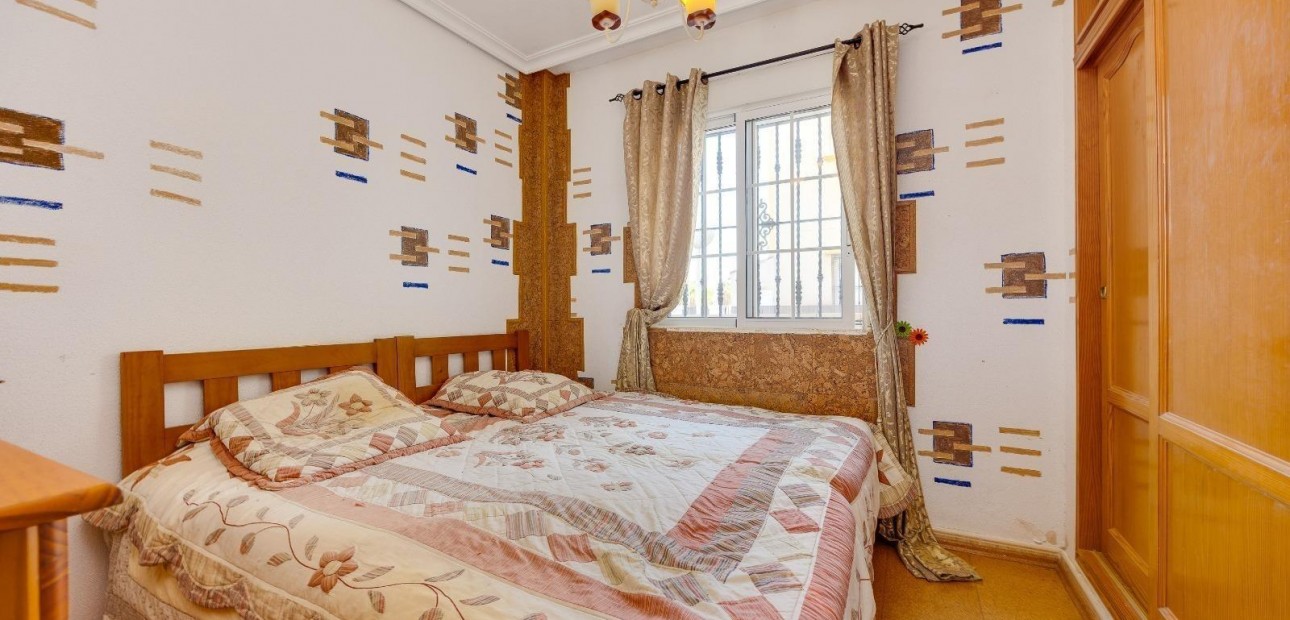 Sale - Bungalow -
Orihuela Costa - Lomas de Cabo Roig