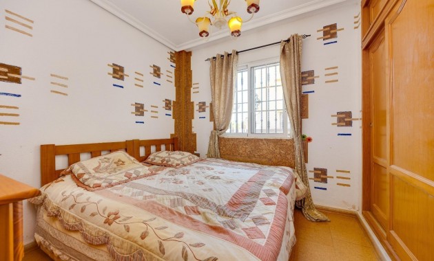 Sale - Bungalow -
Orihuela Costa - Lomas de Cabo Roig