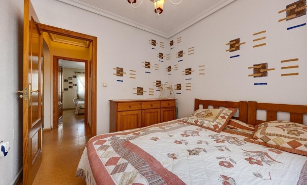 Sale - Bungalow -
Orihuela Costa - Lomas de Cabo Roig