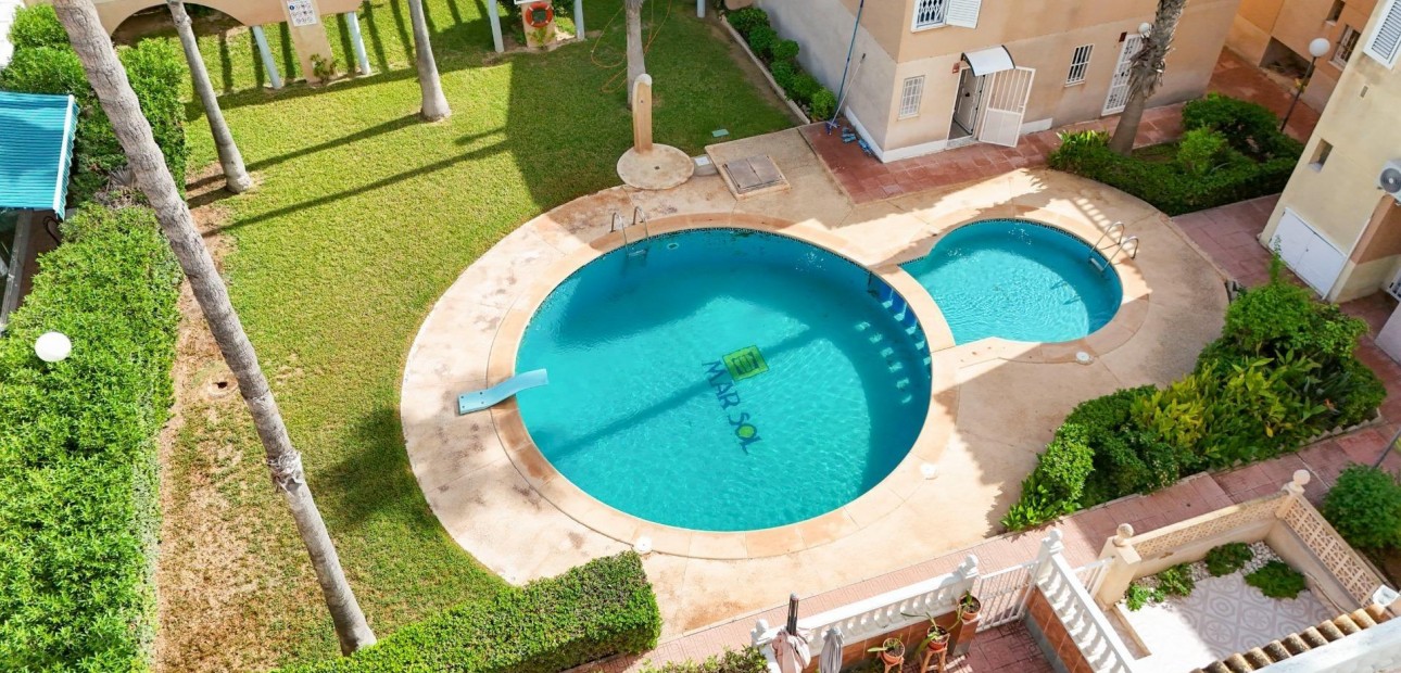 Sale - Apartment / flat -
Torrevieja - Los Frutales