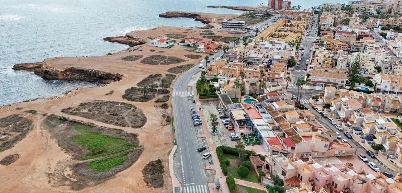 Sale - Apartment / flat -
Torrevieja - Los Frutales