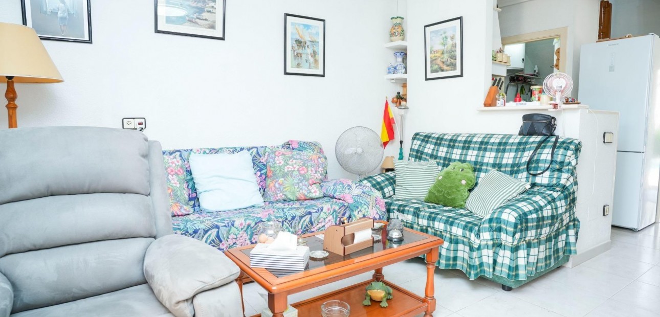 Sale - Apartment / flat -
Torrevieja - Los Frutales
