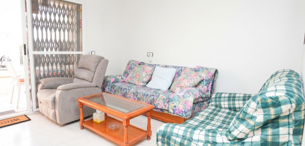 Sale - Apartment / flat -
Torrevieja - Los Frutales