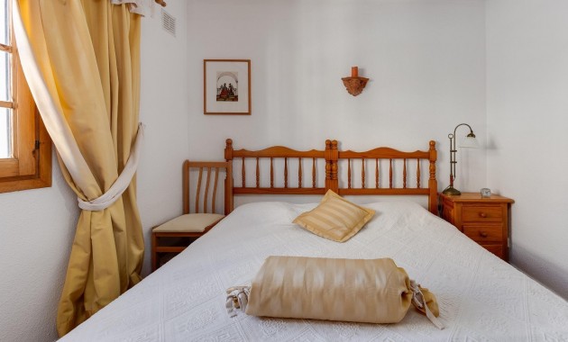 Sale - Bungalow -
Orihuela Costa - Las Filipinas