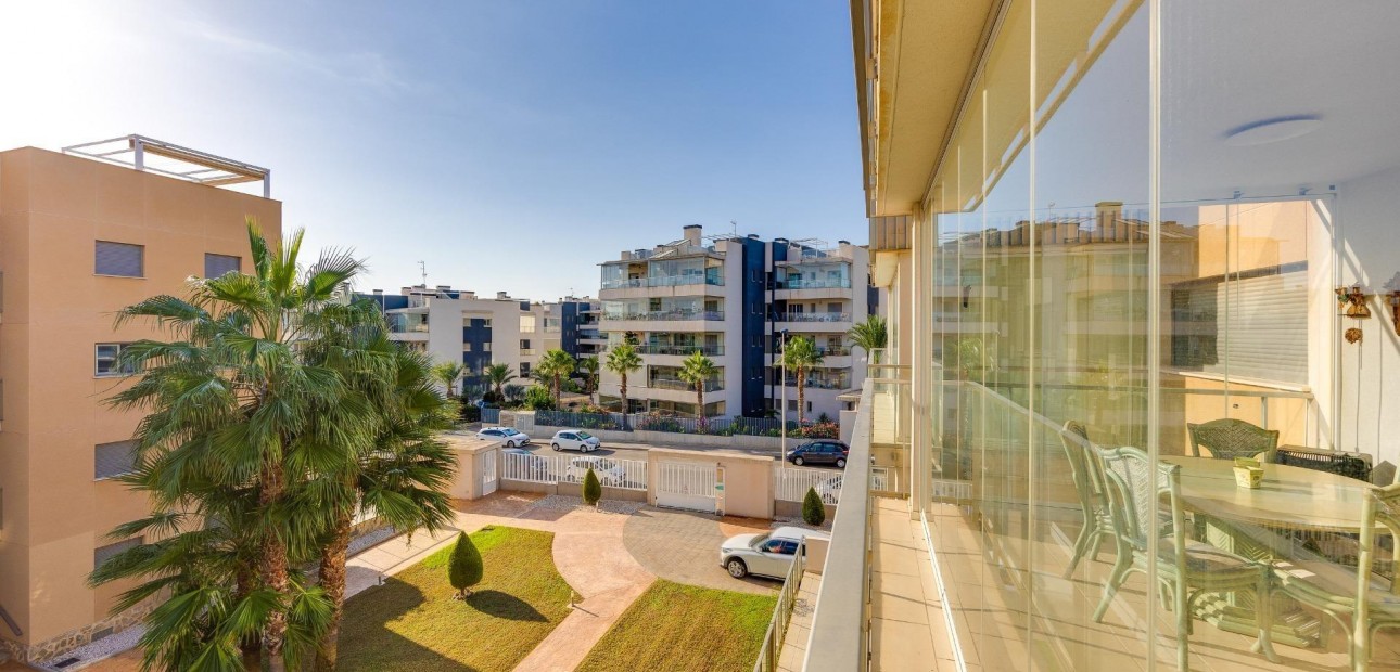 Sale - Apartment / flat -
Orihuela Costa - Los Dolses