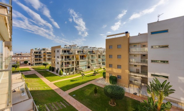Sale - Apartment / flat -
Orihuela Costa - Los Dolses