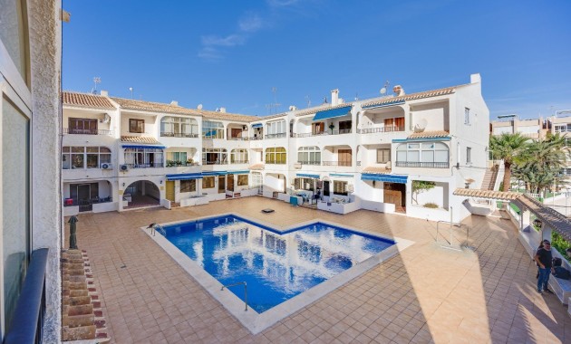Sale - Apartment / flat -
Torrevieja - Torreblanca