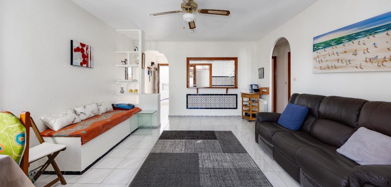 Sale - Apartment / flat -
Torrevieja - Torreblanca