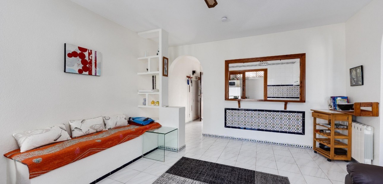 Sale - Apartment / flat -
Torrevieja - Torreblanca