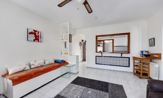 Sale - Apartment / flat -
Torrevieja - Torreblanca