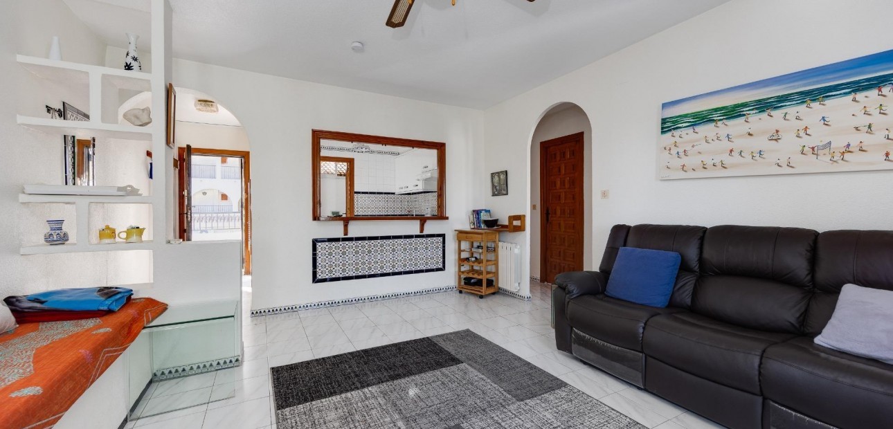 Sale - Apartment / flat -
Torrevieja - Torreblanca