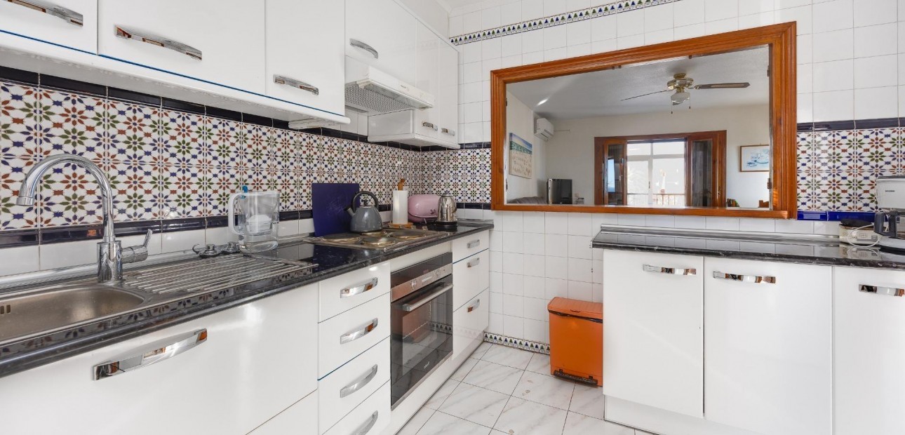 Sale - Apartment / flat -
Torrevieja - Torreblanca