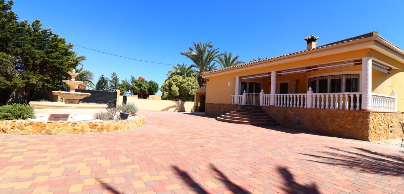 Sale - Country Property -
Catral - Catral - Country